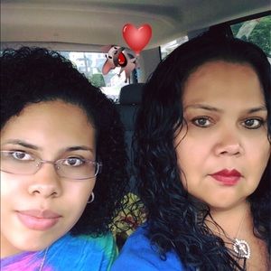 Meet your Posher, Isabel